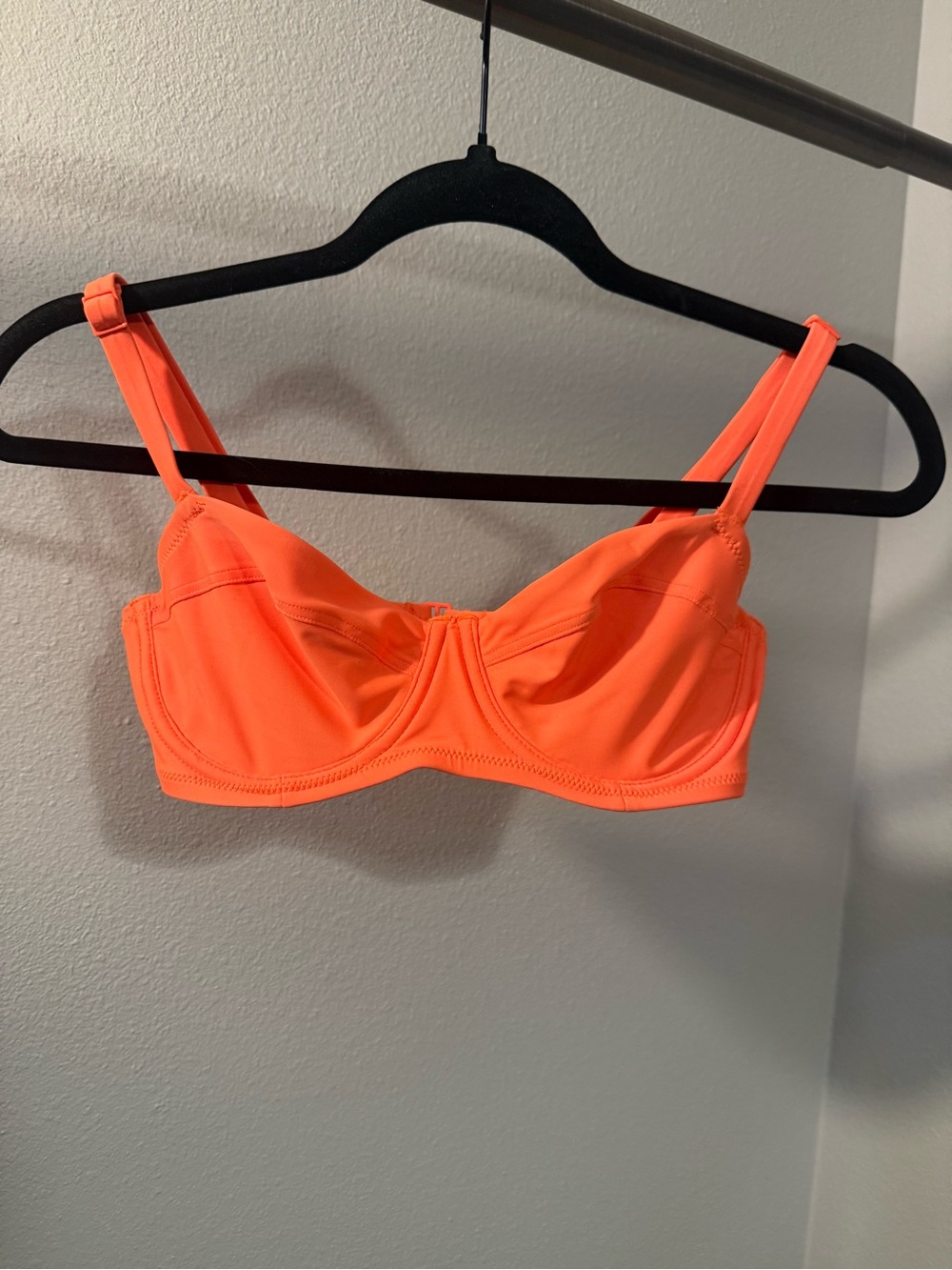 Aerie Neon Orange Underwire Bikini Top 🧡☀️